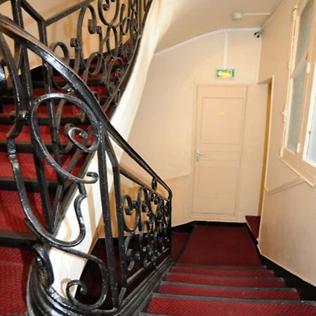 Sully Hotel Parigi Esterno foto