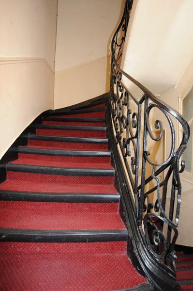 Sully Hotel Parigi Esterno foto