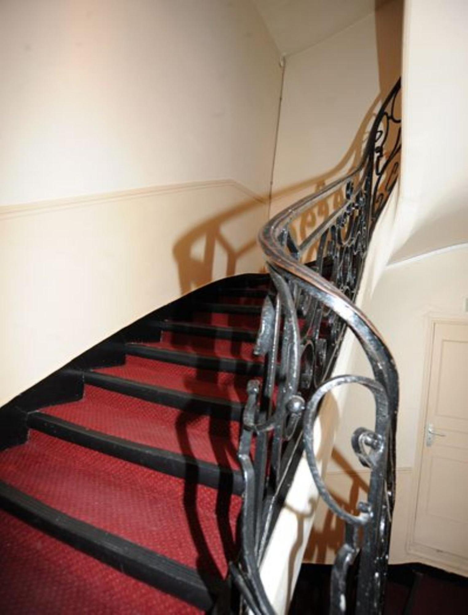 Sully Hotel Parigi Esterno foto