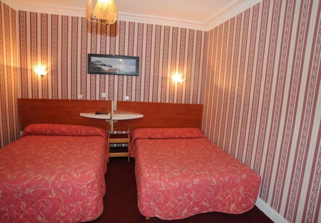 Sully Hotel Parigi Esterno foto